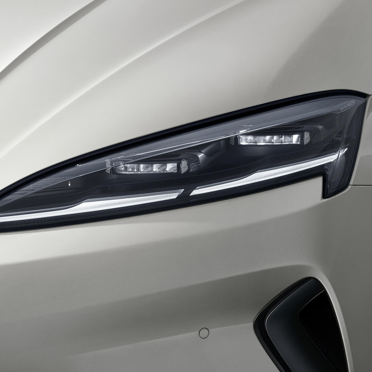 深海星眸耀目大灯